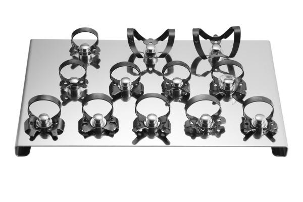 Набор из 12 клампов для раббердама/коффердама с черным покрытием на подставке (Dentech, Япония)