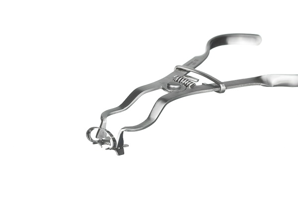 Щипцы для установки креплений "Раббер Дам", 129-120  Medenta Щипцы для установки креплений "Раббер Дам", 129-120  Medenta