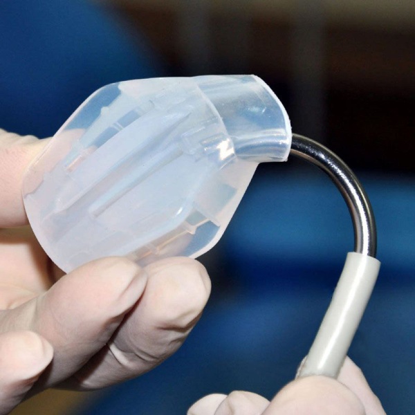 Аппарат для интраоральной подсветки со встроенной системой аспирации "eBite"(полный комплект) Аппарат для интраоральной подсветки со встроенной системой аспирации "eBite"(полный комплект)